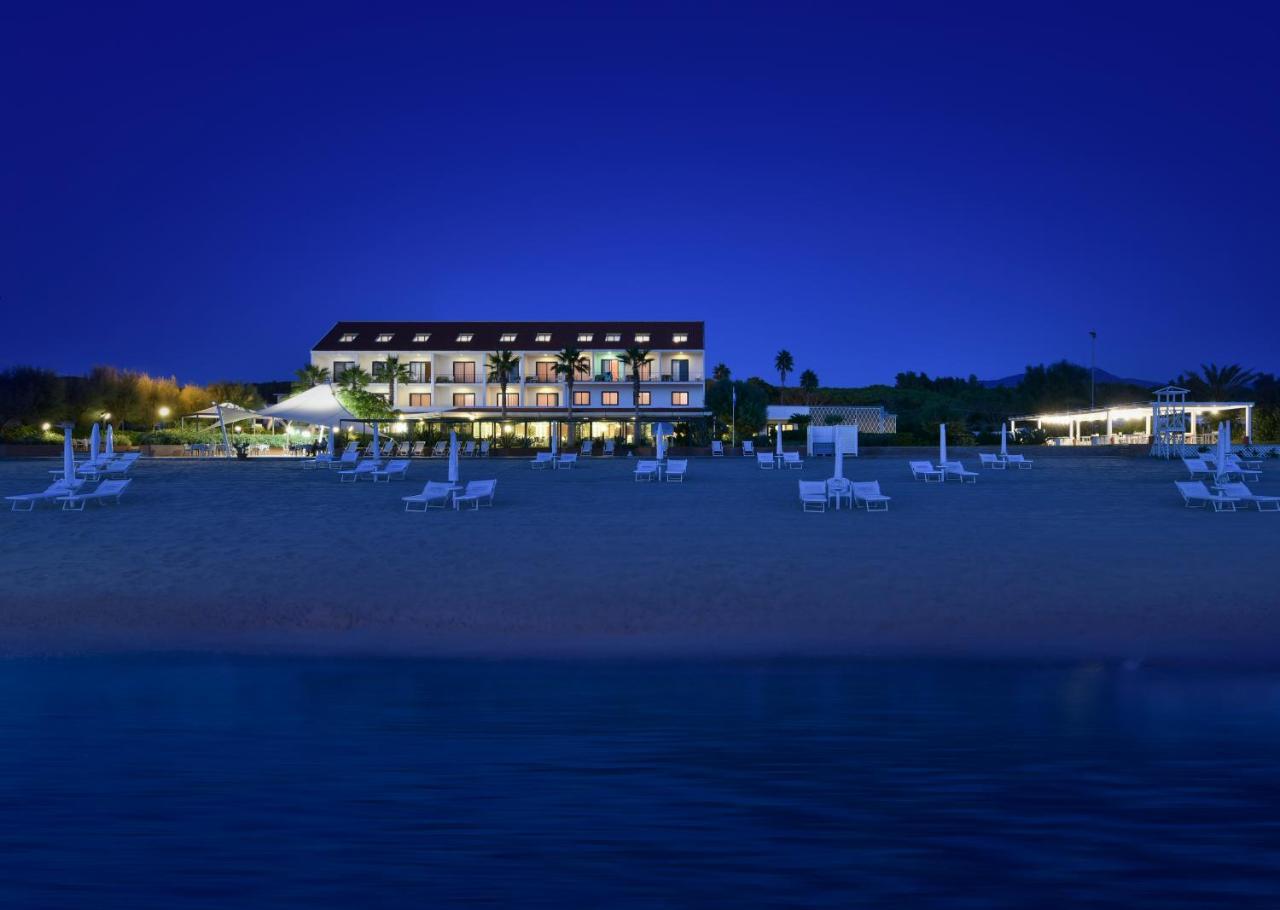 Hotel Schuhmann Paestum Exterior photo