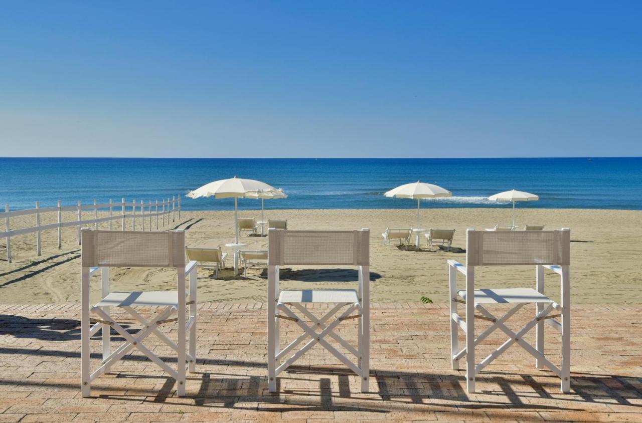 Hotel Schuhmann Paestum Exterior photo